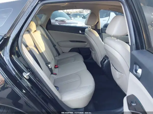 5XXGU4L32JG190447 2018 KIA OPTIMA - Image 8