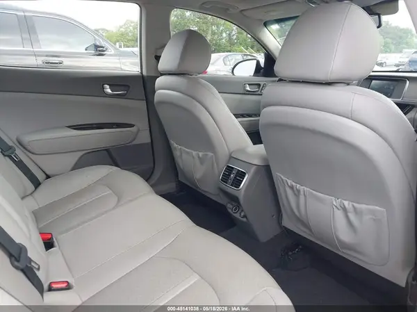 5XXGU4L32JG191176 2018 KIA OPTIMA - Image 8