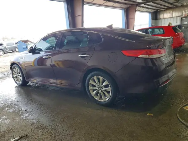 5XXGU4L32JG193218 2018 KIA OPTIMA - Image 2