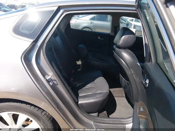 5XXGU4L32JG199942 2018 KIA OPTIMA - Image 8