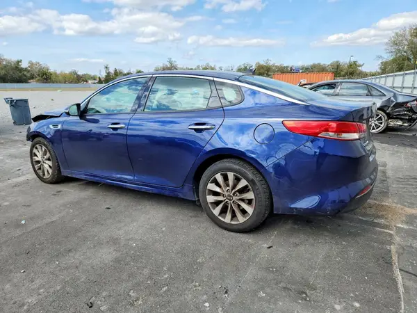 5XXGU4L32JG200815 2018 KIA OPTIMA - Image 2