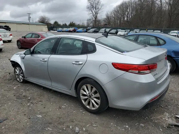 5XXGU4L32JG206551 2018 KIA OPTIMA - Image 2