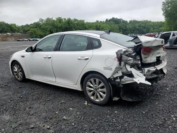 5XXGU4L32JG209000 2018 KIA OPTIMA - Image 2