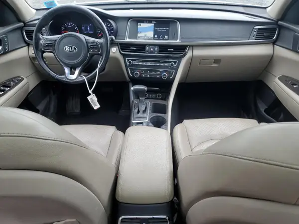5XXGU4L32JG209000 2018 KIA OPTIMA - Image 8