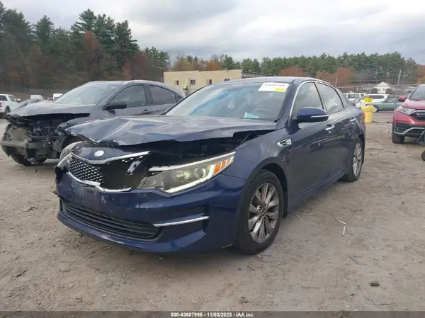 5XXGU4L32JG211927 2018 KIA OPTIMA - Image 2