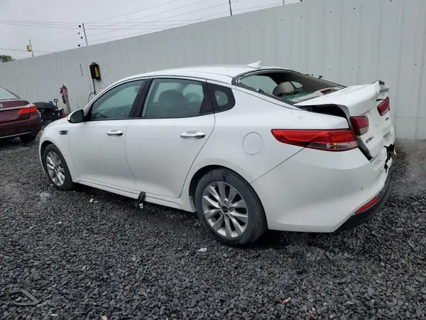 5XXGU4L32JG244488 2018 KIA OPTIMA - Image 2