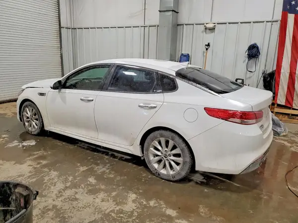 5XXGU4L33GG018212 2016 KIA OPTIMA - Image 2