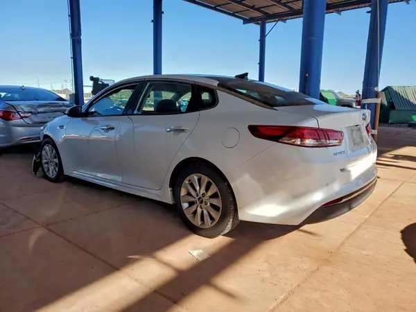 5XXGU4L33GG031459 2016 KIA OPTIMA - Image 2