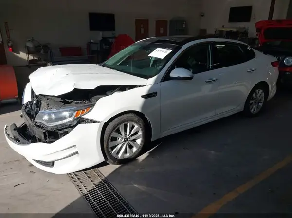 5XXGU4L33GG043143 2016 KIA OPTIMA - Image 2