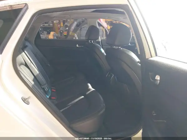 5XXGU4L33GG043143 2016 KIA OPTIMA - Image 8