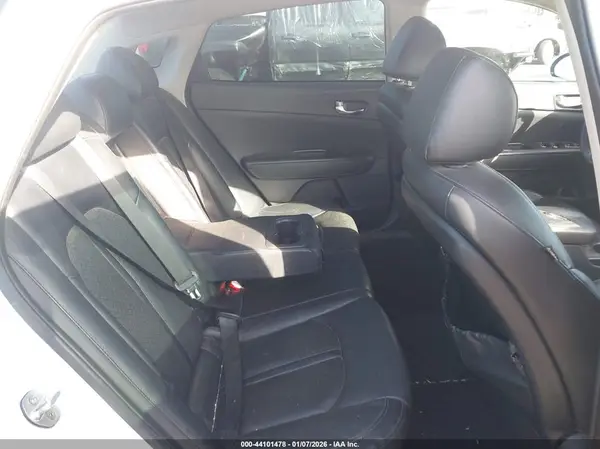 5XXGU4L33GG043482 2016 KIA OPTIMA - Image 8