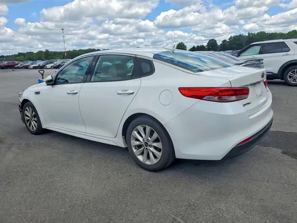 5XXGU4L33GG069015 2016 KIA OPTIMA - Image 2