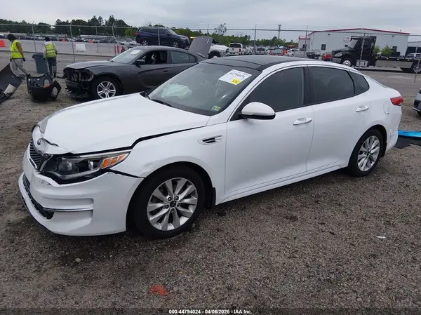 5XXGU4L33GG099552 2016 KIA OPTIMA - Image 2