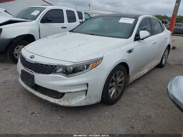 5XXGU4L33GG103390 2016 KIA OPTIMA - Image 2