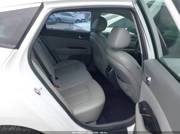 5XXGU4L33GG103390 2016 KIA OPTIMA - Image 8