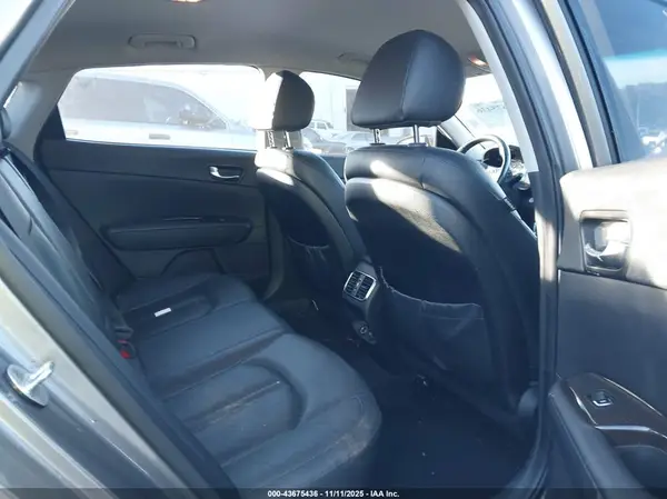 5XXGU4L33GG106256 2016 KIA OPTIMA - Image 8