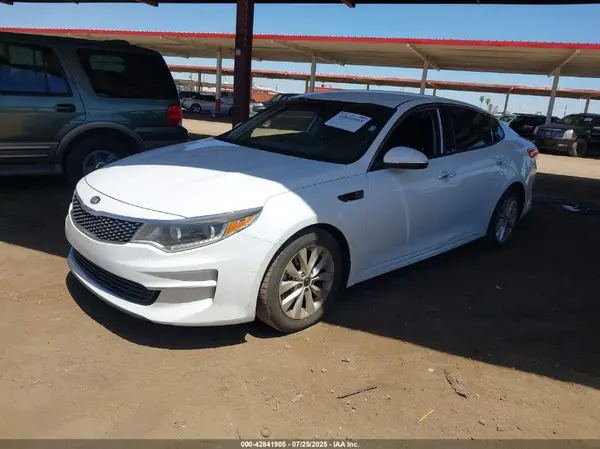 5XXGU4L33HG133846 2017 KIA OPTIMA - Image 2