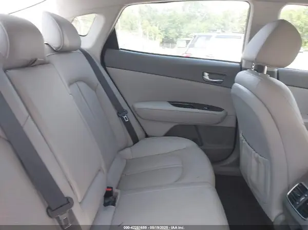 5XXGU4L33HG137248 2017 KIA OPTIMA - Image 8