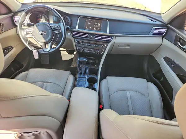 5XXGU4L33HG151974 2017 KIA OPTIMA - Image 8