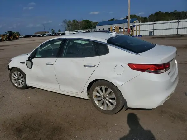 5XXGU4L33JG198542 2018 KIA OPTIMA - Image 2