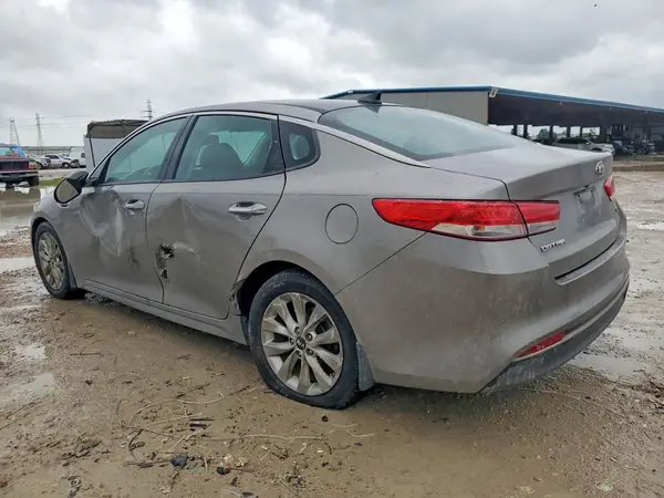 5XXGU4L33JG199299 2018 KIA OPTIMA - Image 2
