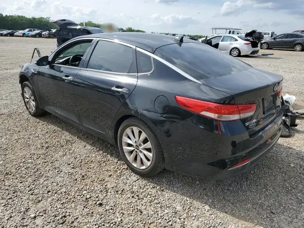 5XXGU4L33JG206798 2018 KIA OPTIMA - Image 2