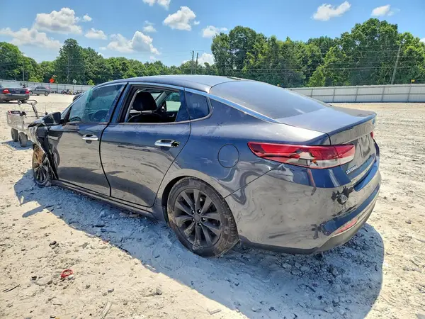 5XXGU4L33JG211046 2018 KIA OPTIMA - Image 2