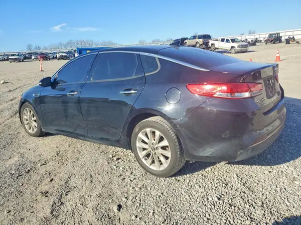 5XXGU4L33JG213251 2018 KIA OPTIMA - Image 2