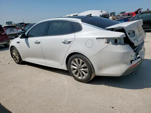 5XXGU4L33JG223875 2018 KIA OPTIMA - Image 2