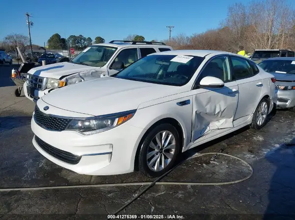 5XXGU4L33JG224198 2018 KIA OPTIMA - Image 2
