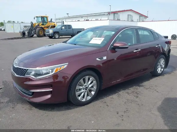 5XXGU4L33JG225593 2018 KIA OPTIMA - Image 2