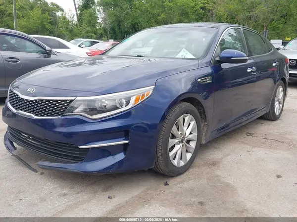 5XXGU4L33JG226601 2018 KIA OPTIMA - Image 2