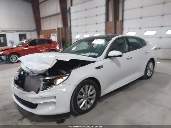 5XXGU4L33JG227084 2018 KIA OPTIMA - Image 2