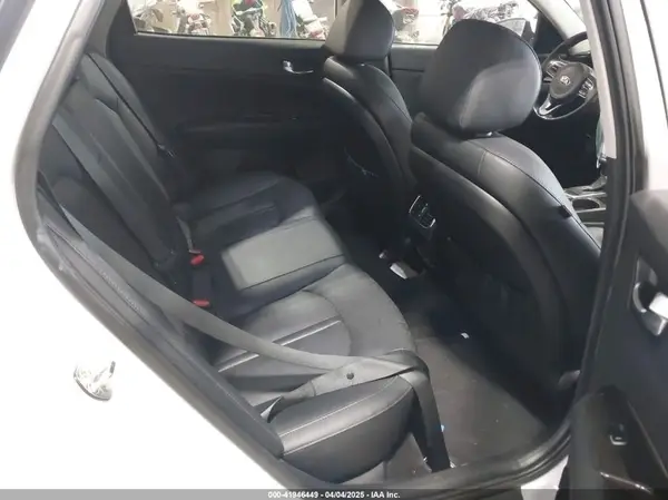 5XXGU4L33JG227084 2018 KIA OPTIMA - Image 8