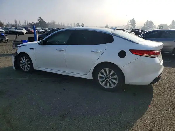 5XXGU4L33JG231247 2018 KIA OPTIMA - Image 2