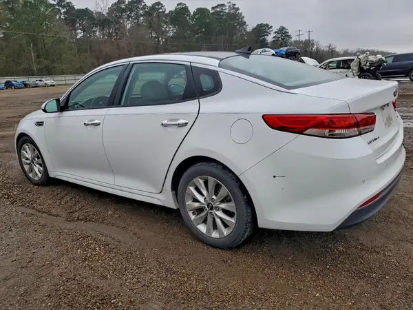 5XXGU4L33JG242054 2018 KIA OPTIMA - Image 2