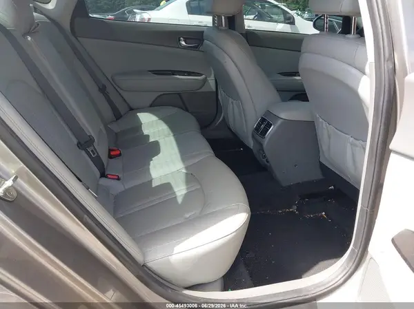 5XXGU4L33JG244113 2018 KIA OPTIMA - Image 8