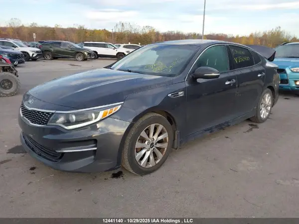 5XXGU4L33JG250400 2018 KIA OPTIMA - Image 2