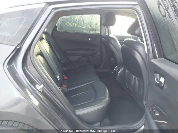 5XXGU4L33JG250400 2018 KIA OPTIMA - Image 8