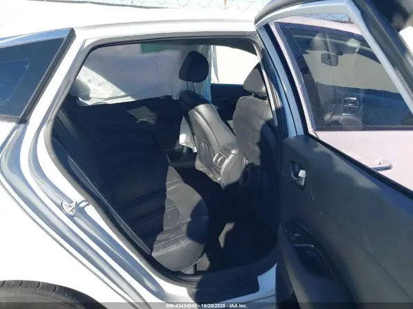 5XXGU4L33JG271389 2018 KIA OPTIMA - Image 8