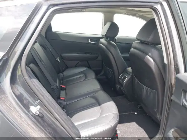 5XXGU4L34GG010877 2016 KIA OPTIMA - Image 8