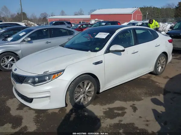 5XXGU4L34GG039716 2016 KIA OPTIMA - Image 2