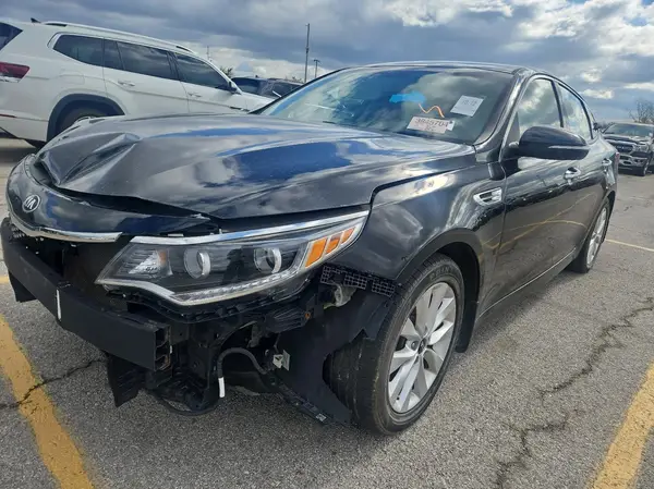 5XXGU4L34GG044575 2016 KIA OPTIMA - Image 2