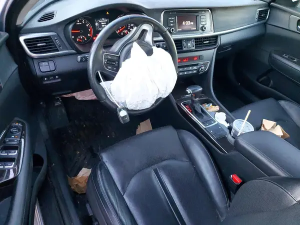 5XXGU4L34GG063613 2016 KIA OPTIMA - Image 8