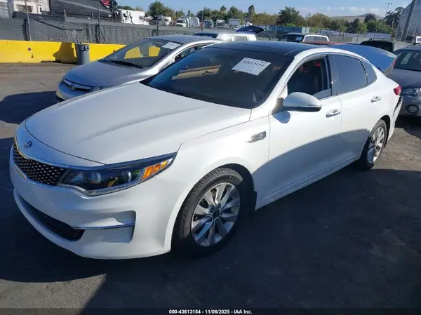 5XXGU4L34GG082002 2016 KIA OPTIMA - Image 2