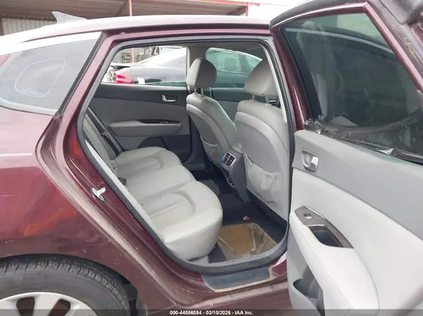 5XXGU4L34GG086888 2016 KIA OPTIMA - Image 8
