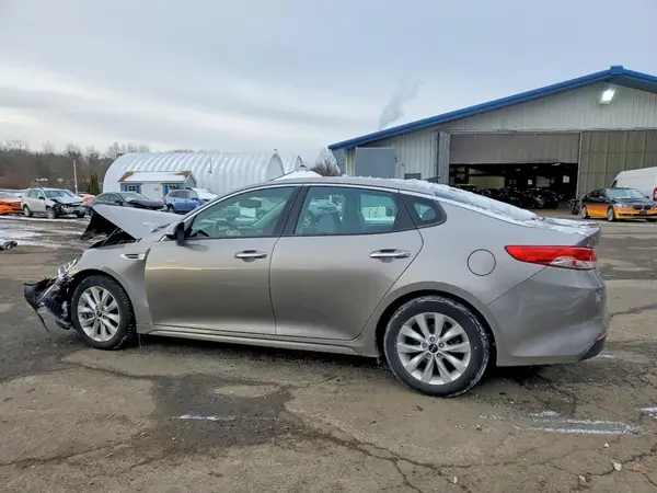 5XXGU4L34GG086972 2016 KIA OPTIMA - Image 2