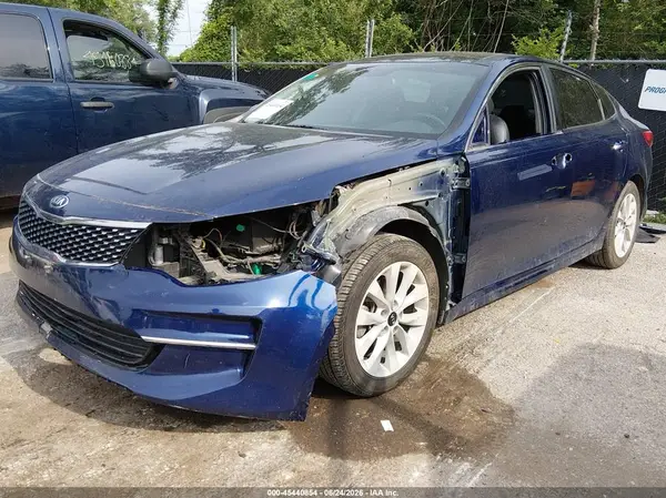 5XXGU4L34GG095333 2016 KIA OPTIMA - Image 2