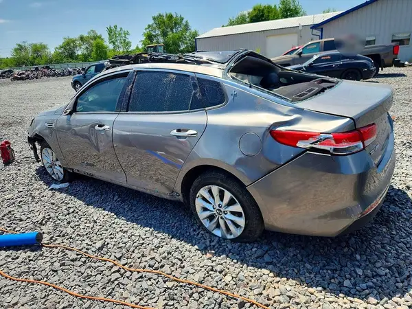 5XXGU4L34GG106167 2016 KIA OPTIMA - Image 2