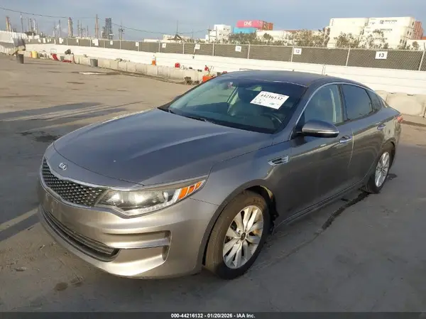 5XXGU4L34HG122242 2017 KIA OPTIMA - Image 2